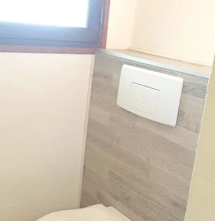 De 2 A Vecchio A 500 M De La Avec Vue Sur La Piscine Partagee Et Jardin Amenage * Porto Vecchio