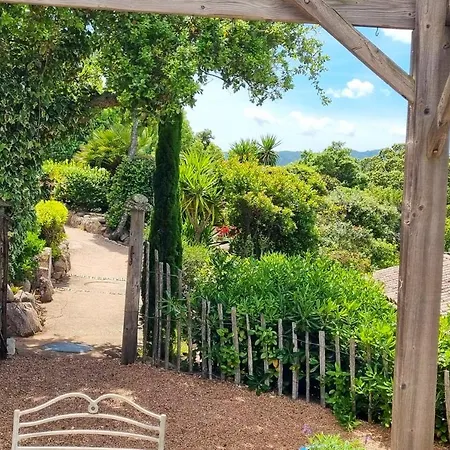 Charmante A Porto-vecchio Avec Piscine 别墅 *